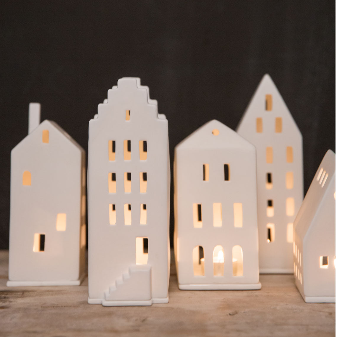 Räder Lichthaus Walmdach Höhe ca. 16,5cm