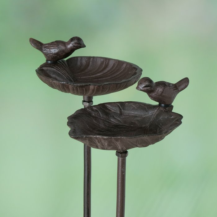 Boltze Vogeltränke, Vogelbad auf Gartenstab, aus Gusseisen, 2-fach sortiert, 1 Stück, 20 cm x 14 cm x 98 cm